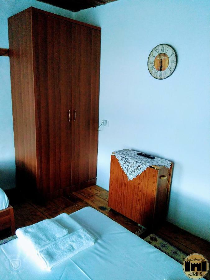 Bed & Breakfast Josiph Berat Eksteriør billede
